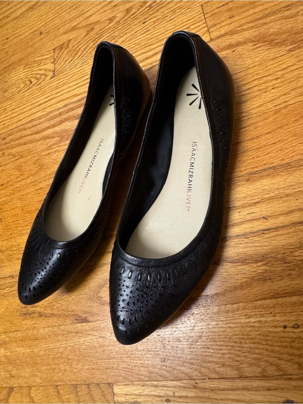 Isaac Mizrahi Black Pointed Toe Laser-Cut Ballet Flats